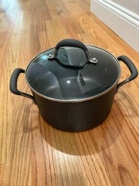 Kitchen Aid 6-Quart Pot. Hard Base Non-Stick System with Clear Glass Lid, Gray